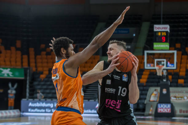 外界的舆论 外界的舆论