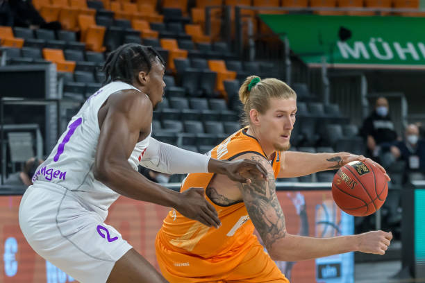 拜仁的战术 拜仁的战术